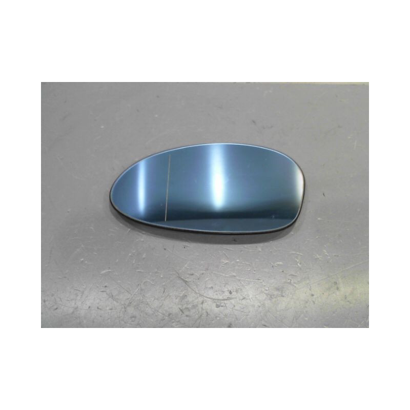GLACE RETROVISEUR EXT G B.M.W. SERIE 1