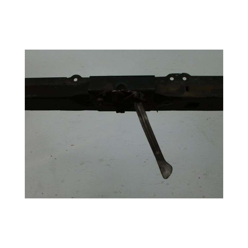 TRAVERSE SUPERIEURE ARMATURE AVANT CITROEN C4