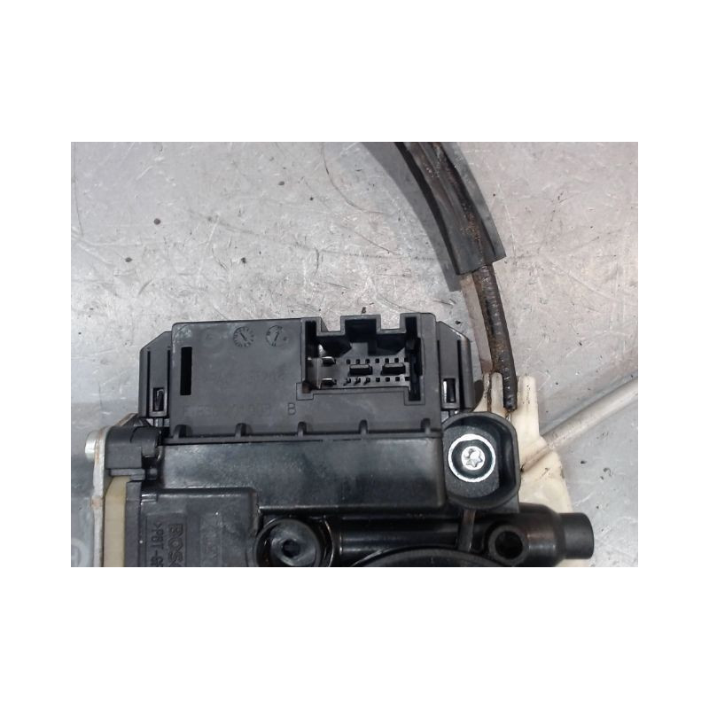 MECANISME+MOTEUR LEVE-GLACE ARRIERE DROIT VOLKSWAGEN POLO