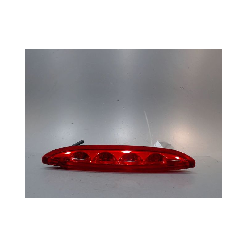 FEUX STOP SUPPLEMENTAIRE PEUGEOT 208