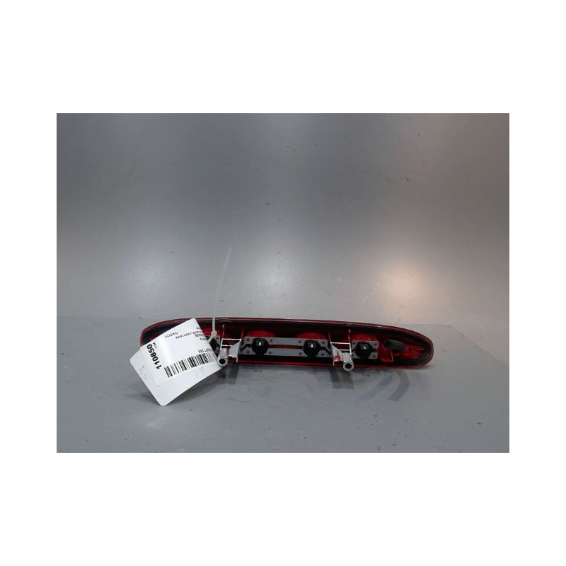 FEUX STOP SUPPLEMENTAIRE PEUGEOT 208
