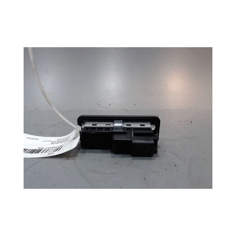 POIGNEE EXTERIEURE HAYON PEUGEOT 208
