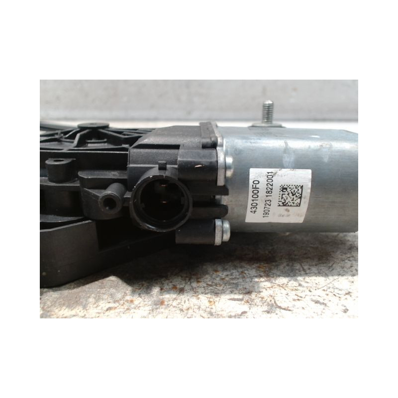 MECANISME+MOTEUR LEVE-GLACE AVANT GAUCHE PEUGEOT 108