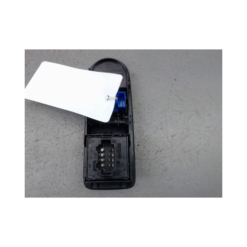COMMANDE LEVE-GLACE PORTE AVG VOLKSWAGEN UP! PHASE 1 (12) 2011-...