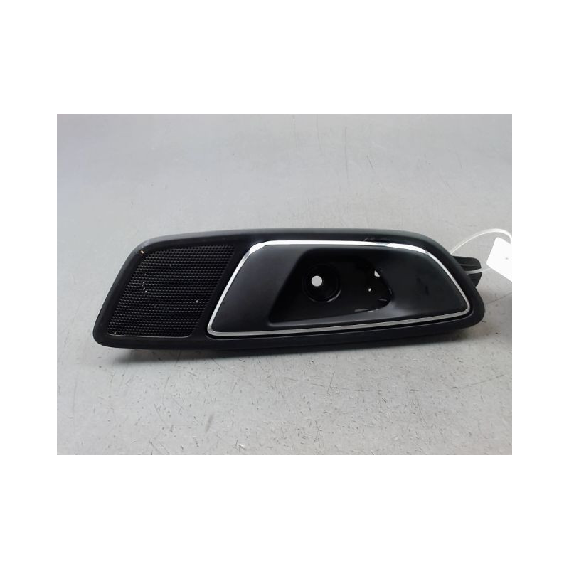 POIGNEE INTERIEURE PORTE ARRIERE GAUCHE SEAT LEON 2009-