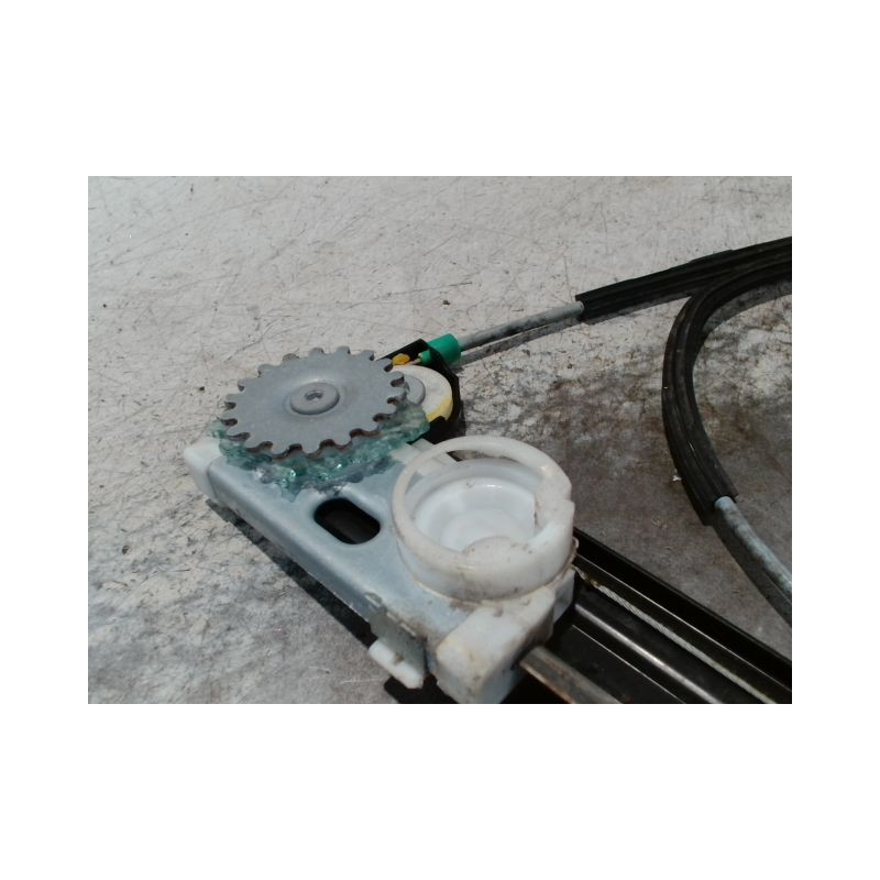 MECANISME+MOTEUR LEVE-GLACE AVANT DROIT MINI MINI 2006-