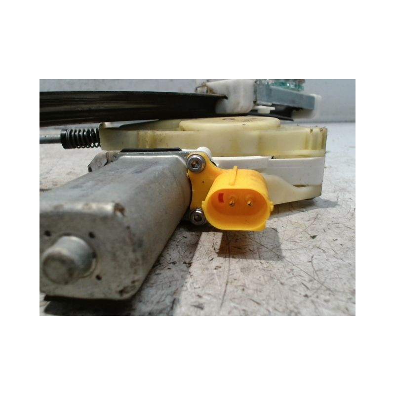 MECANISME+MOTEUR LEVE-GLACE AVANT DROIT MINI MINI 2006-