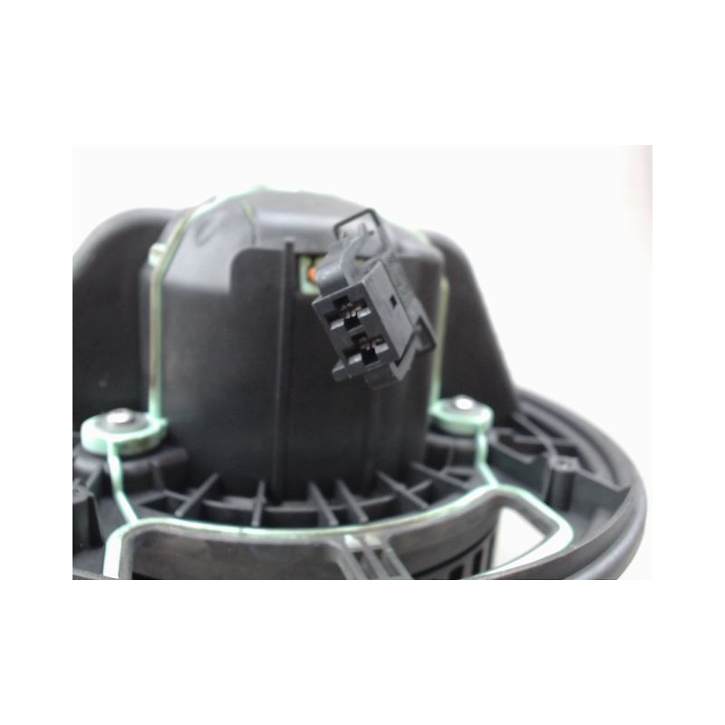 MOTEUR VENTILATEUR CHAUFFAGE B.M.W. SERIE 1