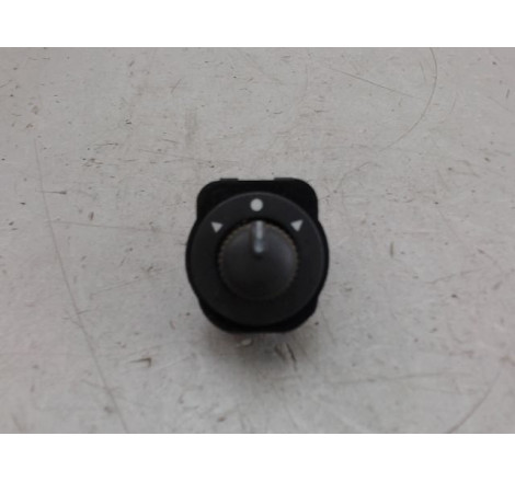 COMMANDE RETROVISSEUR EXT ELECTRIQUE