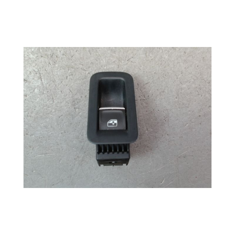 COMMANDE LEVE-GLACE PORTE ARD VOLKSWAGEN GOLF