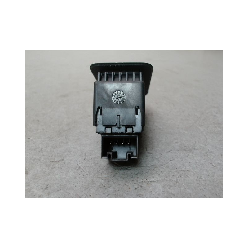 COMMANDE LEVE-GLACE PORTE ARD VOLKSWAGEN GOLF