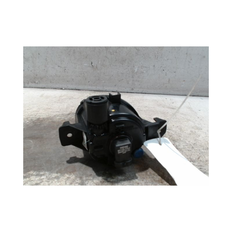 PHARE ANTIBROUILLARD AVANT DROIT B.M.W. X3