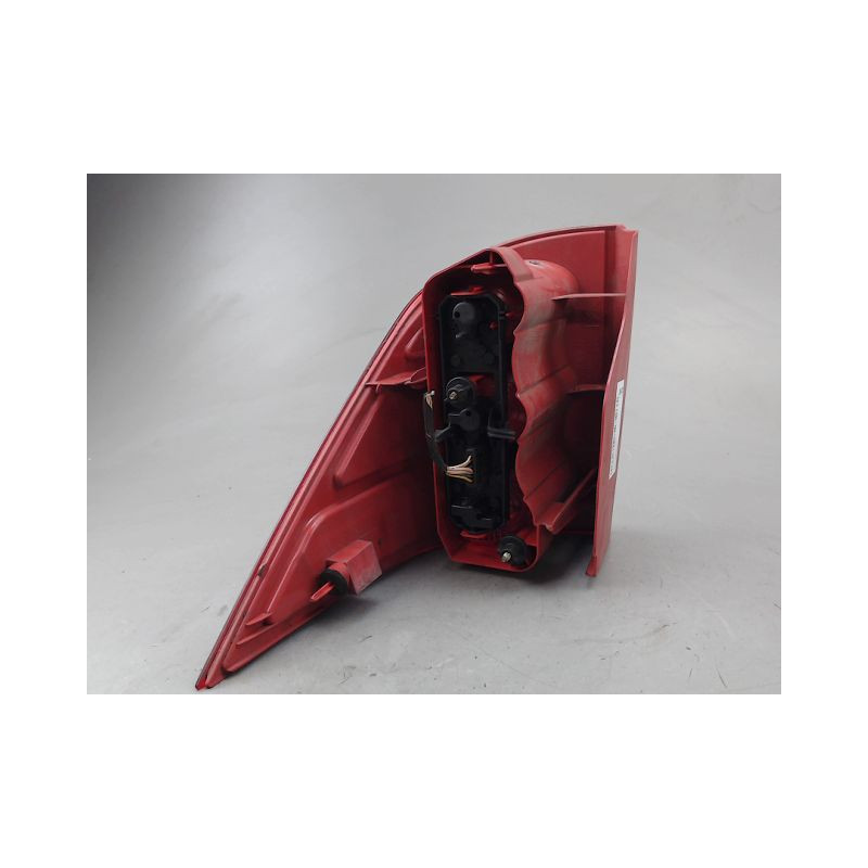 FEU ARRIERE GAUCHE  PEUGEOT 1007