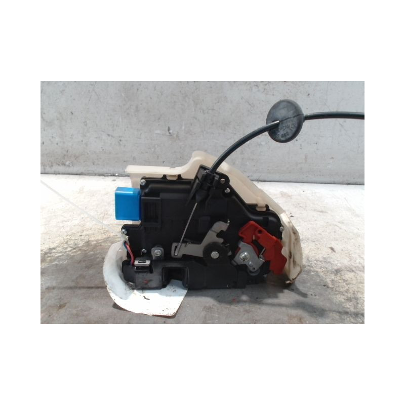 SYSTEME CONDAMNATION AVANT DROIT VOLKSWAGEN GOLF V 2003-2009