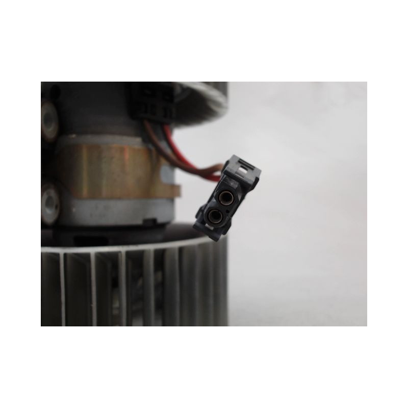 MOTEUR VENTILATEUR CHAUFFAGE B.M.W. X3