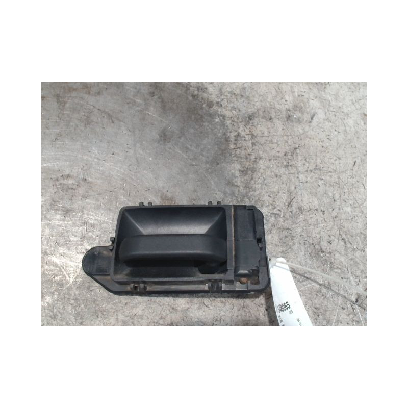 POIGNEE INTERIEURE PORTE AVANT DROIT PEUGEOT 106 96-2003