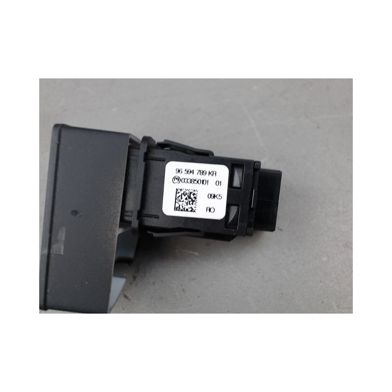 BOUTON DE WARNING CITROEN C5