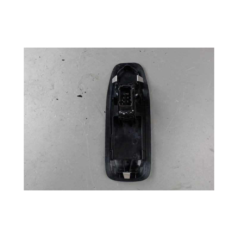 COMMANDE LEVE-GLACE PORTE AVD PEUGEOT 208