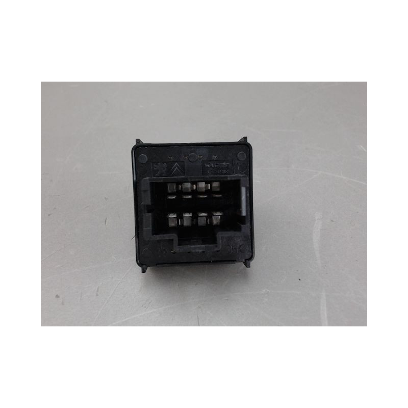 COMMANDE LEVE-GLACE PORTE AVG PEUGEOT 208