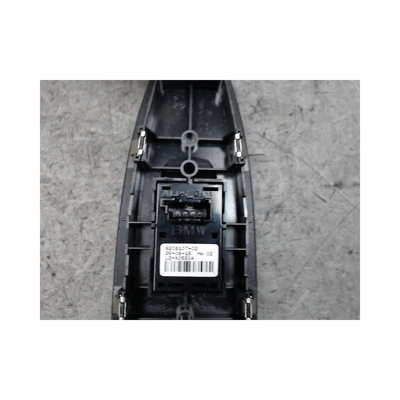 COMMANDE LEVE-GLACE PORTE AVD B.M.W. SERIE 1