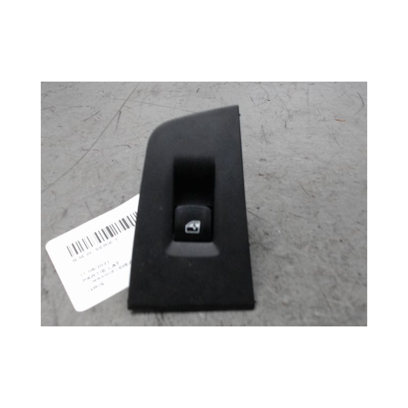 COMMANDE LEVE-GLACE PORTE AVD B.M.W. SERIE 1