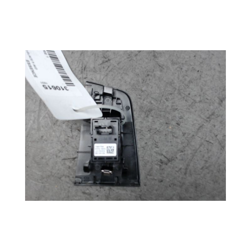 COMMANDE LEVE-GLACE PORTE AVD B.M.W. SERIE 1