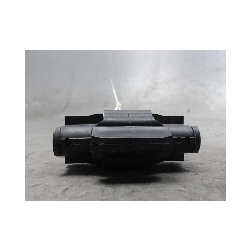 TIRANT PORTE AVANT DROIT B.M.W. SERIE 1