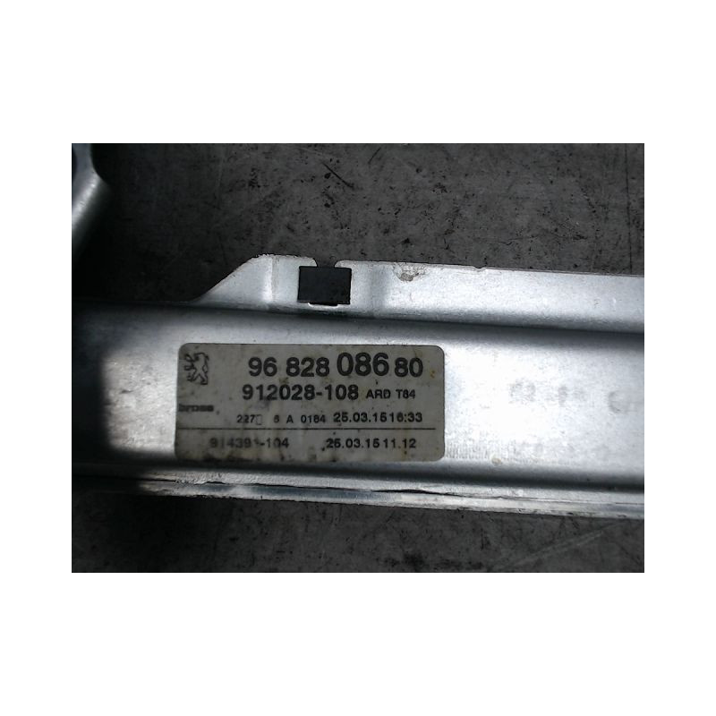 MECANISME+MOTEUR LEVE-GLACE ARRIERE DROIT PEUGEOT 3008