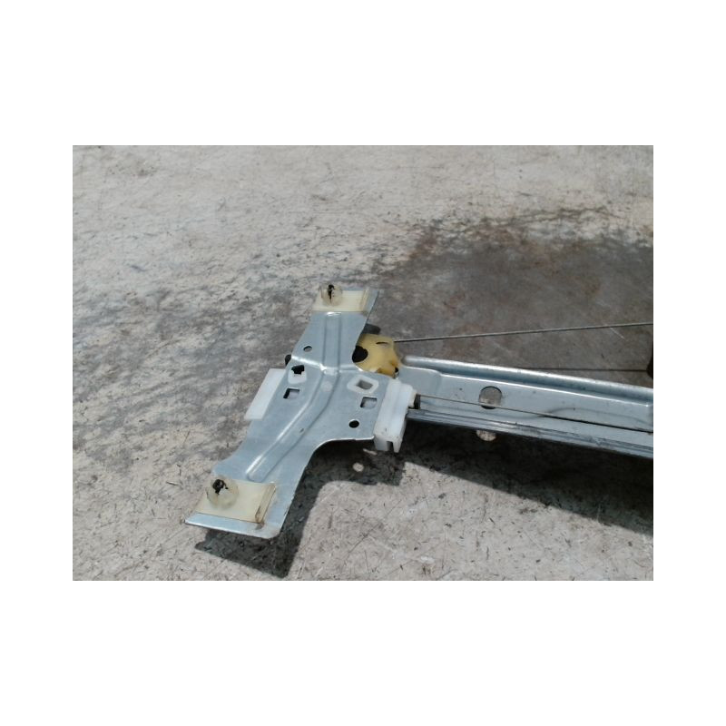 MECANISME+MOTEUR LEVE-GLACE AVANT DROIT PEUGEOT 207 5P