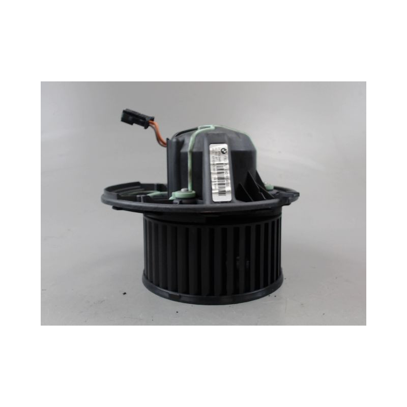 MOTEUR VENTILATEUR CHAUFFAGE B.M.W. SERIE 1