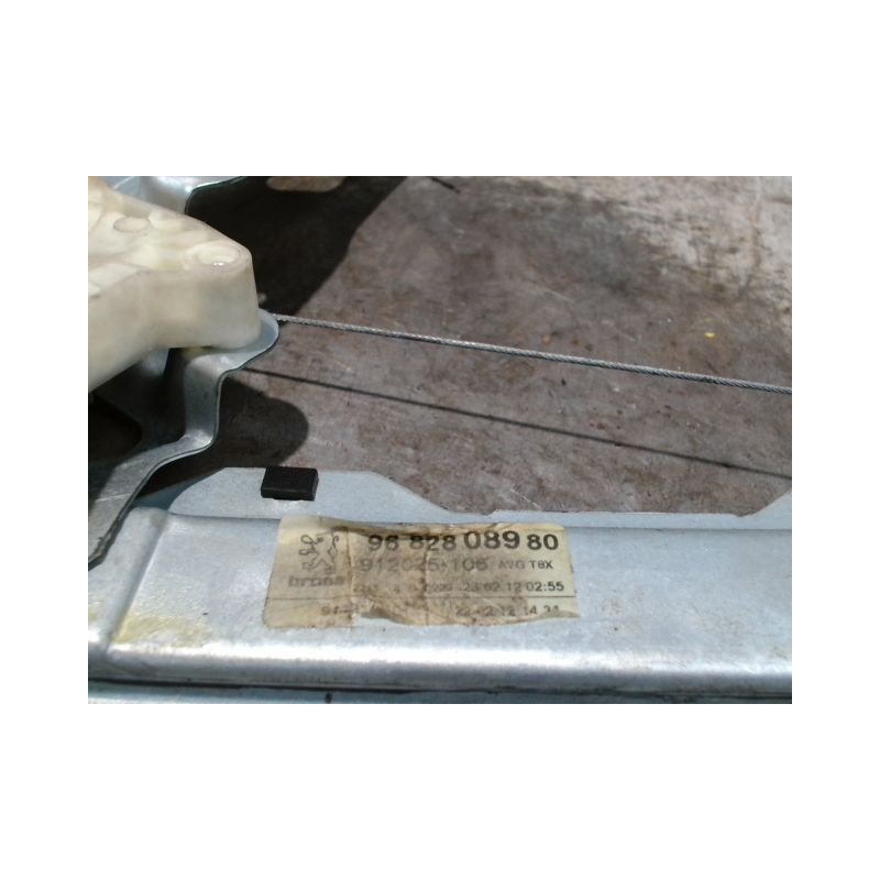 MECANISME+MOTEUR LEVE-GLACE AVANT GAUCHE PEUGEOT 5008 2009-