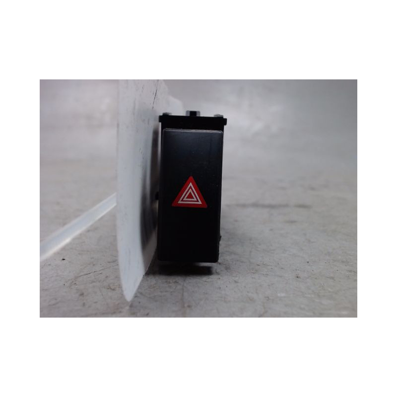 BOUTON DE WARNING LEXUS RX
