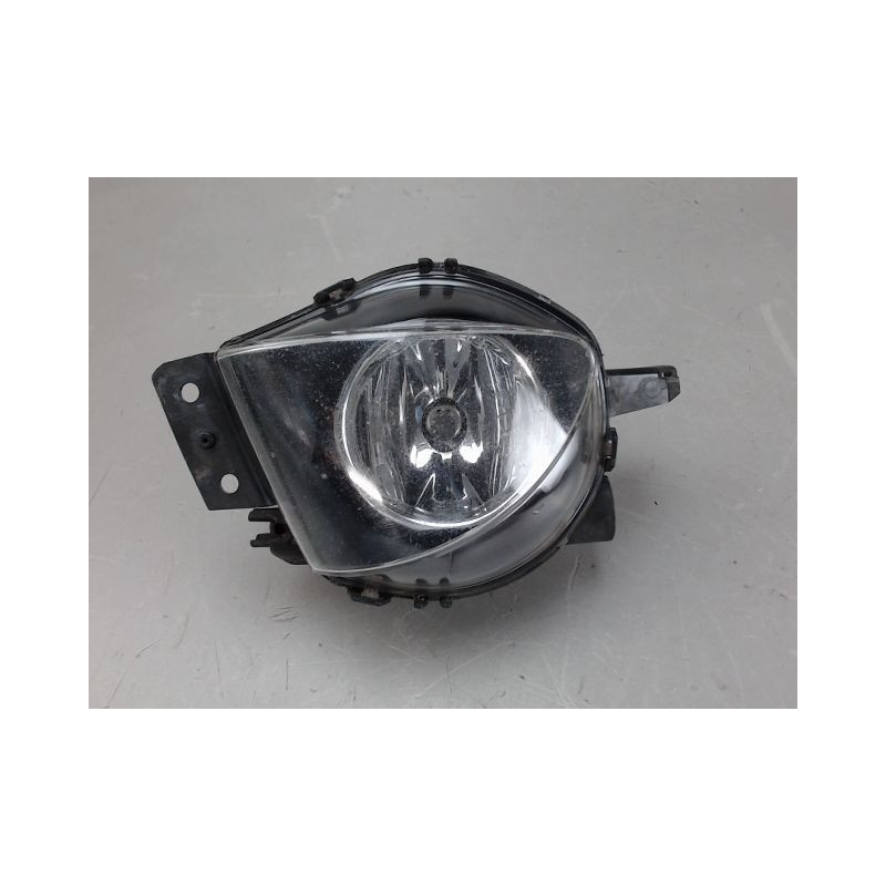 PHARE ANTIBROUILLARD AVANT DROIT B.M.W. SERIE 3