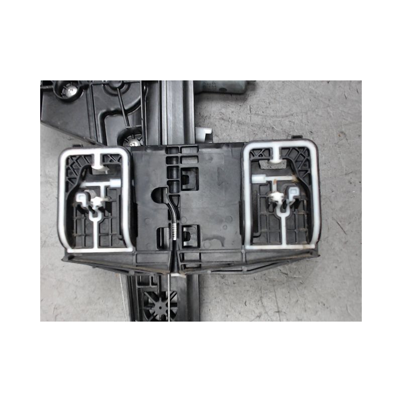 MECANISME+MOTEUR LEVE-GLACE ARRIERE GAUCHE PEUGEOT 208