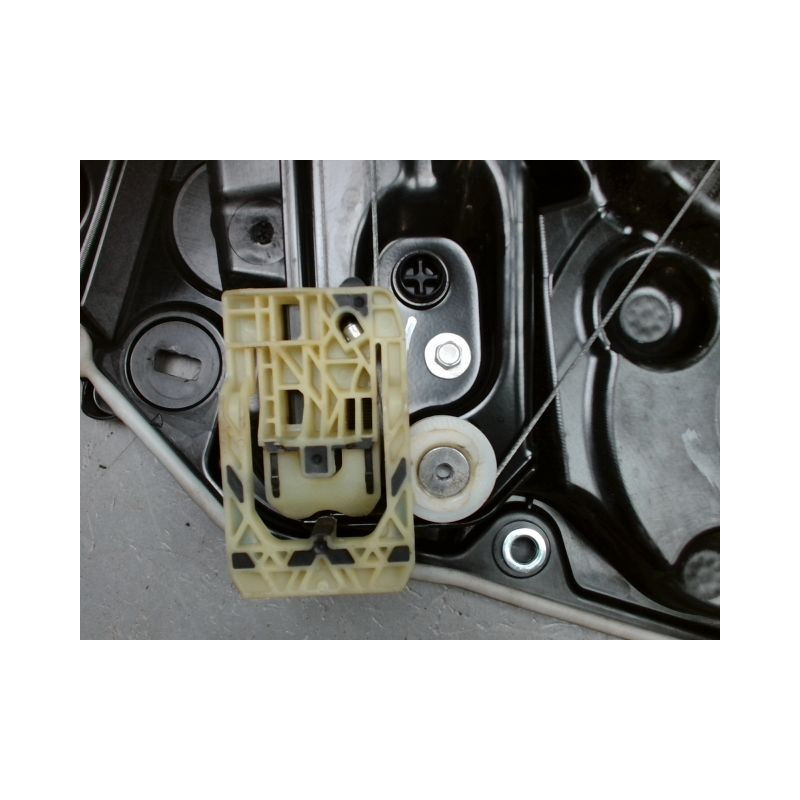MECANISME+MOTEUR LEVE-GLACE AVANT DROIT B.M.W. SERIE 1