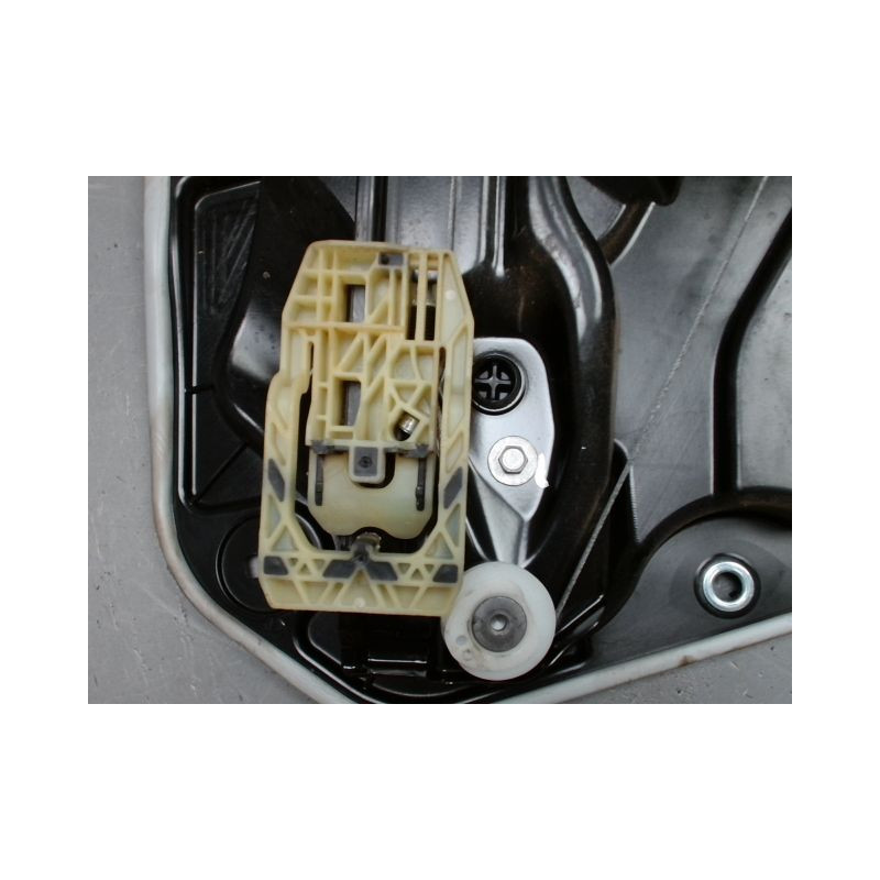 MECANISME+MOTEUR LEVE-GLACE AVANT GAUCHE B.M.W. SERIE 1
