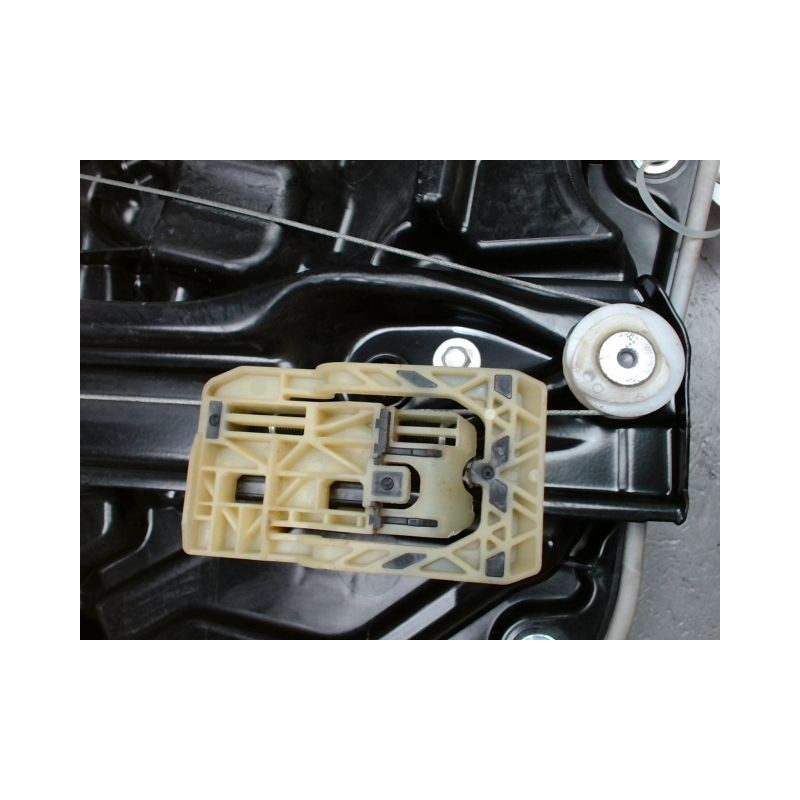 MECANISME+MOTEUR LEVE-GLACE ARRIERE DROIT B.M.W. SERIE 1