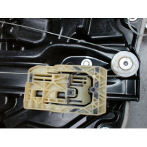 MECANISME+MOTEUR LEVE-GLACE ARRIERE DROIT B.M.W. SERIE 1