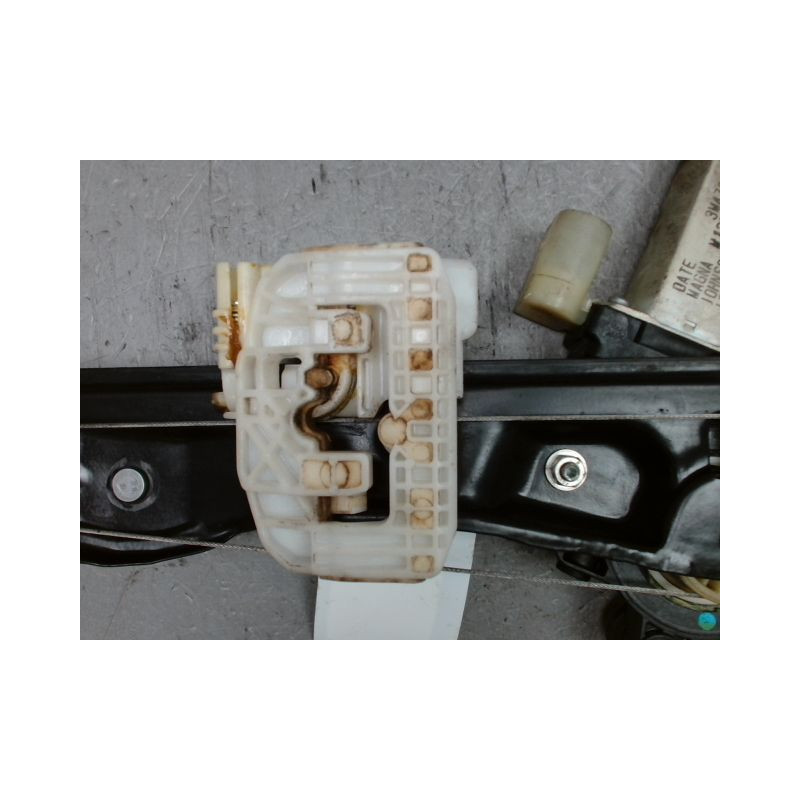 MECANISME+MOTEUR LEVE-GLACE ARRIERE DROIT B.M.W. SERIE 1