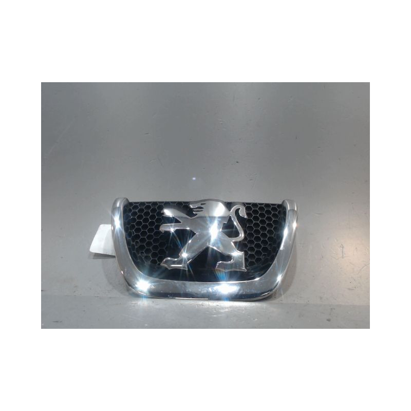 SIGLE CALANDRE PEUGEOT 5008