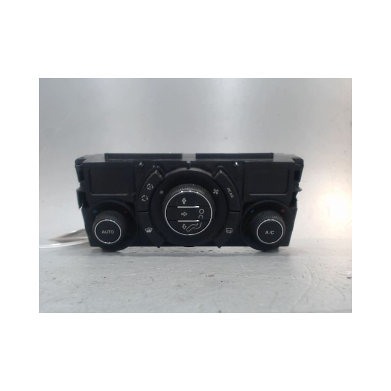 COMMANDE DE CHAUFFAGE PEUGEOT 5008