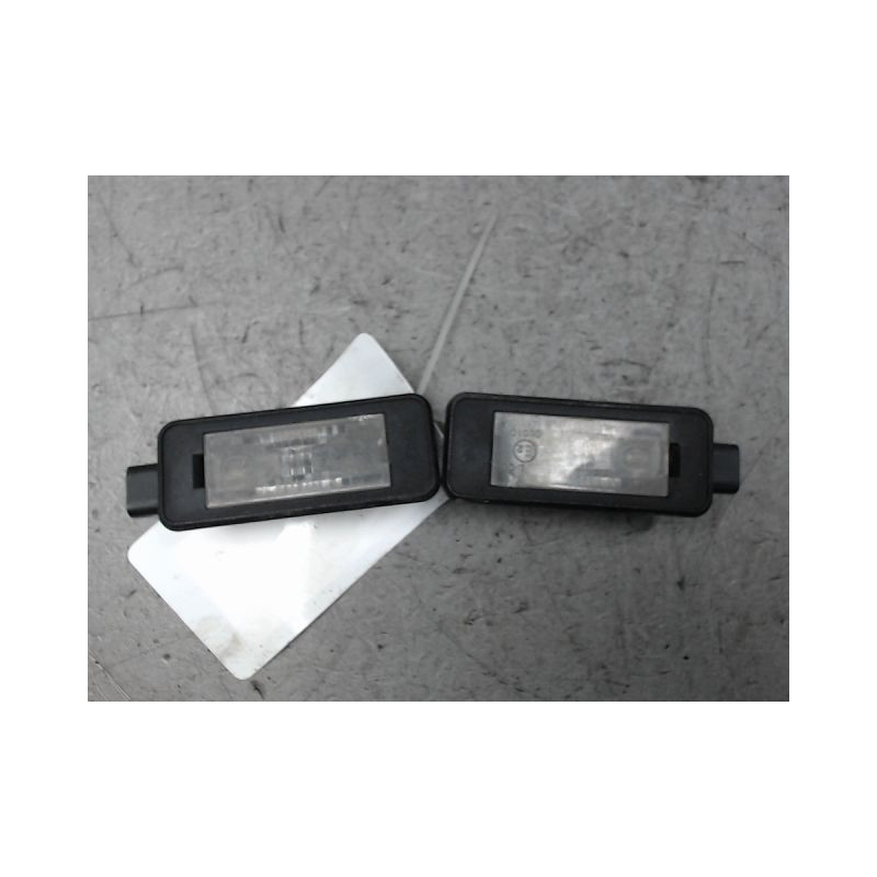 ECLAIREUR PLAQUE DE POLICE PEUGEOT 2008