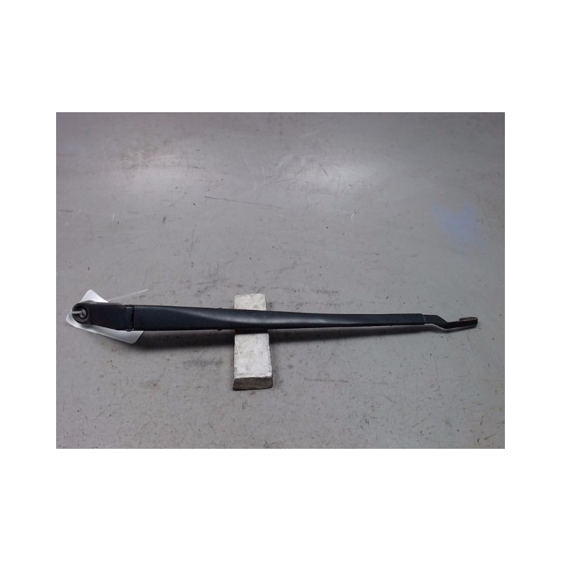 BRAS ESSUIE-GLACE AVANT GAUCHE TOYOTA AURIS 2007-