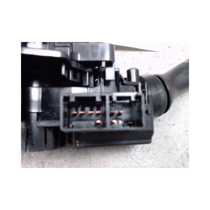 BLOC COMMODOS TOYOTA YARIS -2003
