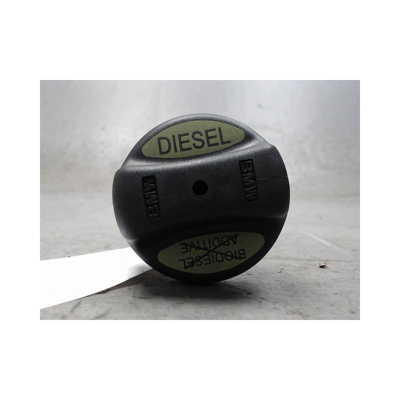 BOUCHON RESERVOIR A CARBURANT B.M.W. SERIE 1