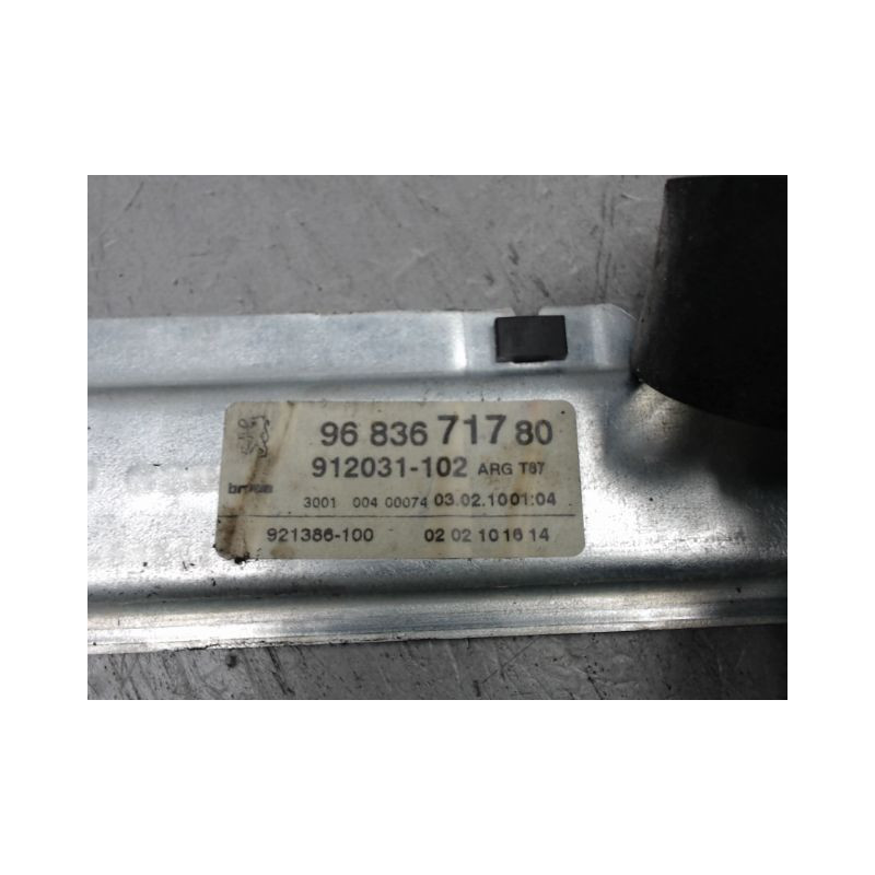MECANISME+MOTEUR LEVE-GLACE ARRIERE GAUCHE PEUGEOT 5008 2009-