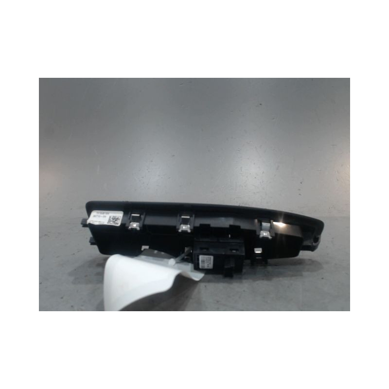 COMMANDE LEVE-GLACE PORTE AVD B.M.W. SERIE 1