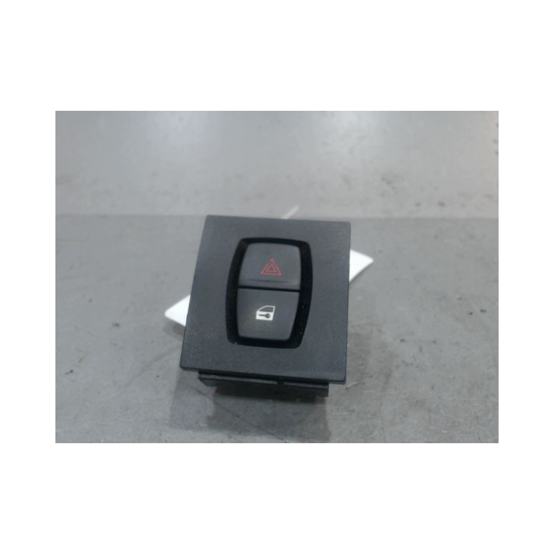 BOUTON DE WARNING B.M.W. SERIE 1