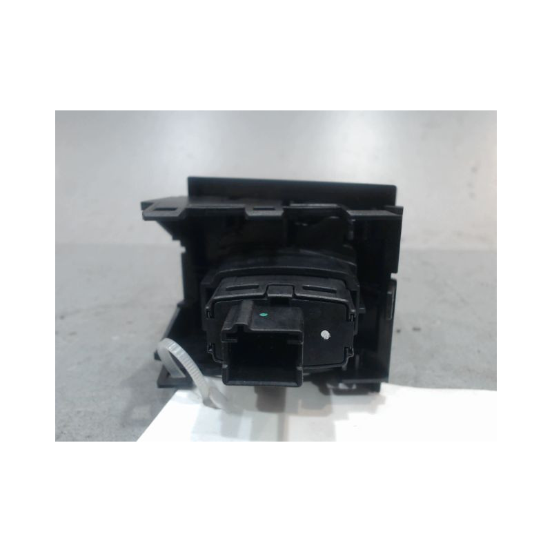 BOUTON DE WARNING B.M.W. SERIE 1