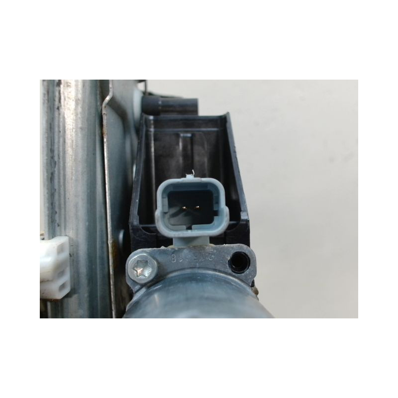 MECANISME+MOTEUR LEVE-GLACE AVANT DROIT PEUGEOT 208 Phase 1 2012-...